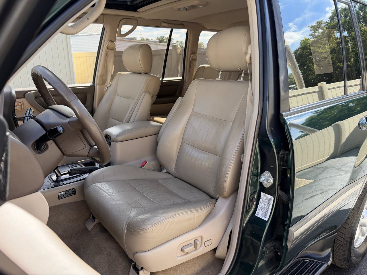 Used 1999 Toyota Land Cruiser w/ Leather Trim Pkg AWD/4WD image 33