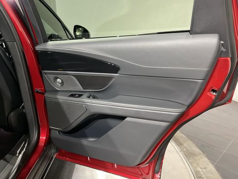 New 2024 Lincoln Nautilus Premier w/ Equipment Group 102A image 31