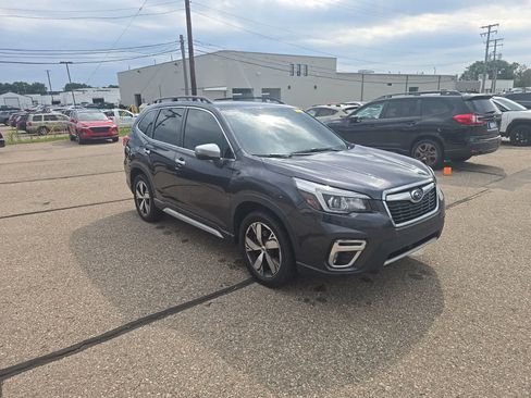 Used 2019 Subaru Forester Touring AWD/4WD image 4
