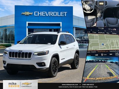 Used 2023 Jeep Cherokee Altitude Lux