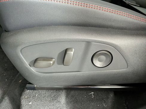 New 2026 Chevrolet Traverse RS AWD/4WD image 18