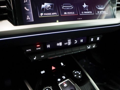 Certified 2024 Audi Q4 e-tron Premium Plus w/ Premium Plus image 18