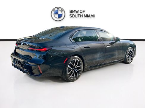Certified 2024 BMW 740i image 7