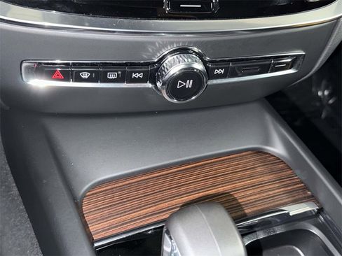 Used 2025 Volvo V60 B5 Cross Country Plus image 25