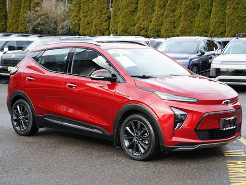 Used 2022 Chevrolet Bolt EUV Premier w/ Launch Edition image 3