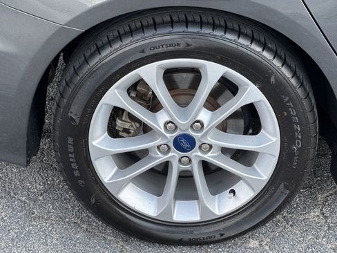 Used 2019 Ford Fusion SE image 17