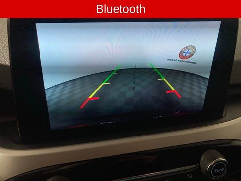 Used 2022 Ford Escape SE w/ SE Sport Appearance Package image 6