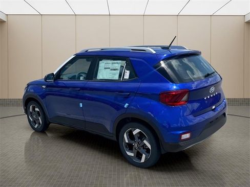 New 2025 Hyundai Venue SEL image 4