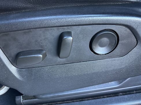 Used 2023 Chevrolet Suburban LS image 35