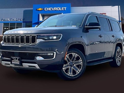 Used 2024 Jeep Wagoneer Series II AWD/4WD image 3