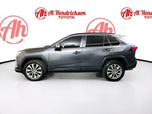 Used 2021 Toyota RAV4 XLE Premium FWD image 6