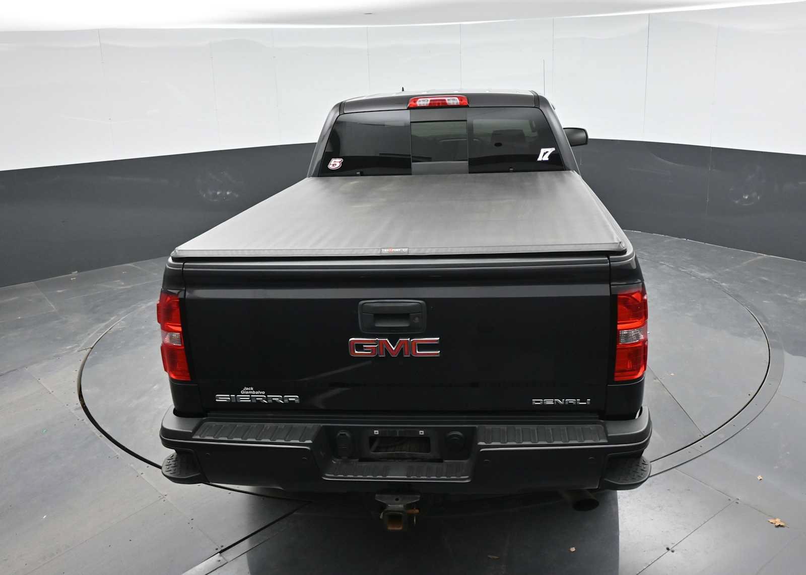 Used 2015 GMC Sierra 2500 Denali w/ Driver Alert Package AWD/4WD image 22