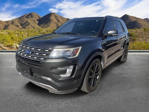 Used 2017 Ford Explorer Limited FWD image 2