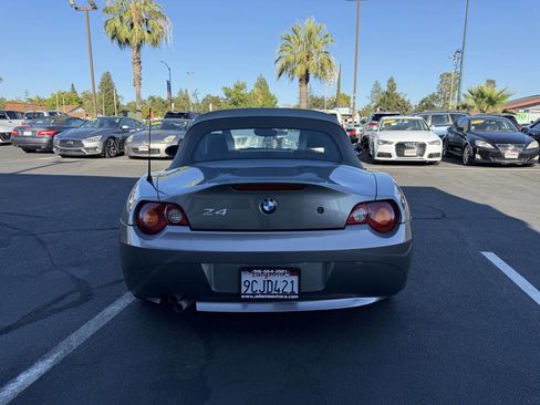 Used 2004 BMW Z4 2.5i image 4