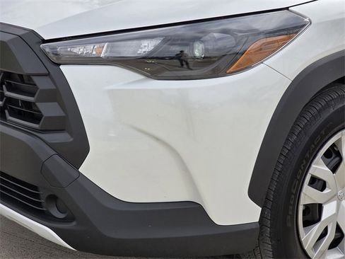 Used 2026 Toyota Corolla Cross L image 6