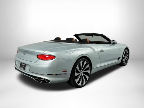 Used 2024 Bentley Continental GT Azure image 9