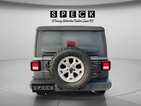 Used 2021 Jeep Wrangler Sport AWD/4WD image 5