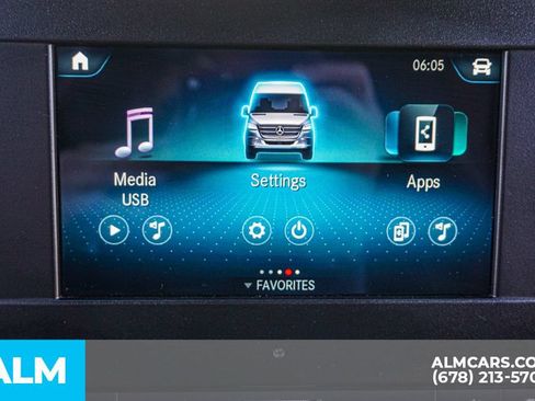 Used 2024 Mercedes-Benz Sprinter 2500 image 44