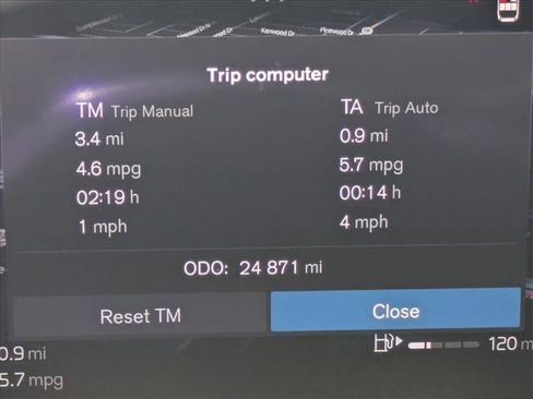 Used 2023 Volvo V60 B5 Cross Country Plus image 10