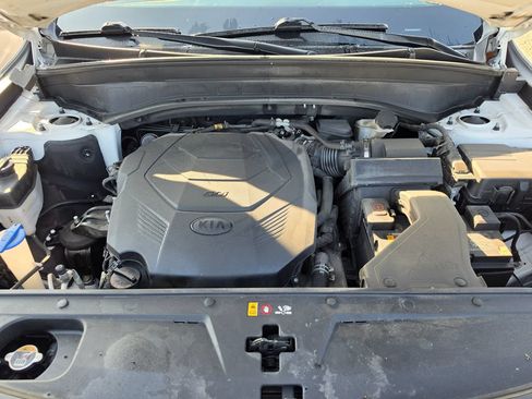 Used 2021 Kia Telluride SX w/ Towing Package FWD image 9