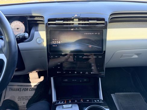 Used 2023 Hyundai Tucson Limited image 25