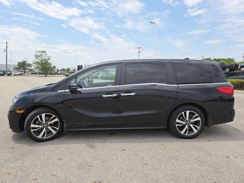 Used 2024 Honda Odyssey Touring image 17