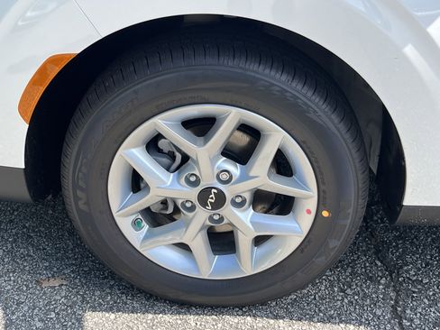 New 2025 Kia Soul S image 26