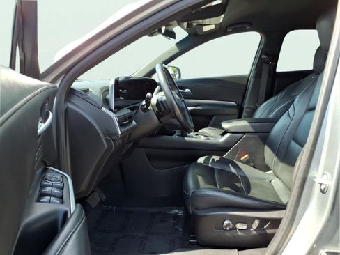 Used 2024 Cadillac XT4 Premium Luxury FWD image 16
