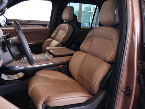 Used 2025 Lincoln Navigator Black Label AWD/4WD image 14
