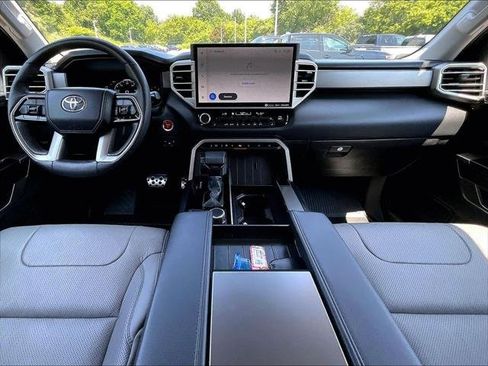 Certified 2024 Toyota Sequoia SR5 AWD/4WD image 20