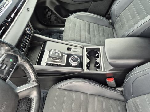 Used 2024 Mitsubishi Outlander SE FWD image 23