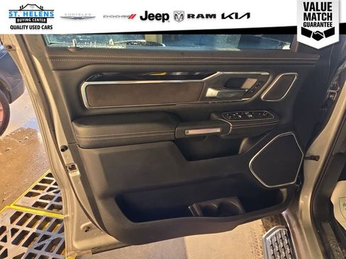 Used 2021 RAM 1500 Laramie AWD/4WD image 17