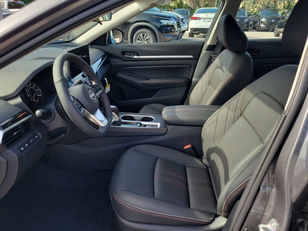 New 2026 Nissan Altima 2.5 SR w/ SR Premium Package FWD image 26