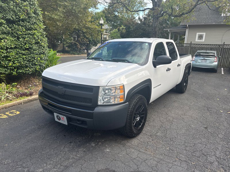 Used 2013 Chevrolet Silverado 1500 W/T w/ Skid Plate Package AWD/4WD image 3