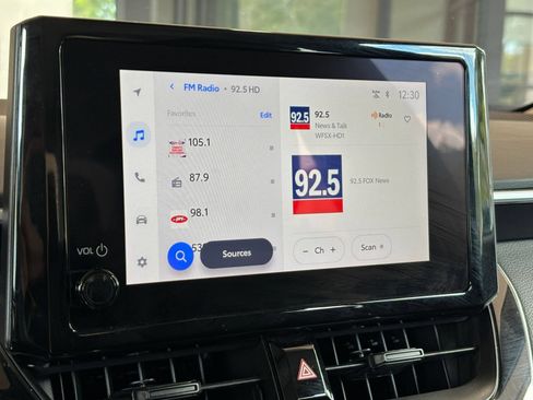 Used 2025 Toyota Corolla LE FWD image 20