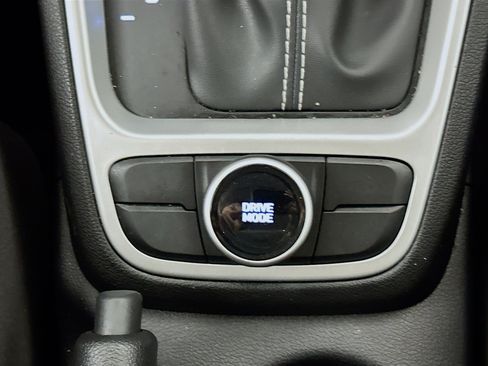 Used 2022 Hyundai Venue SEL w/ Cargo Package image 25