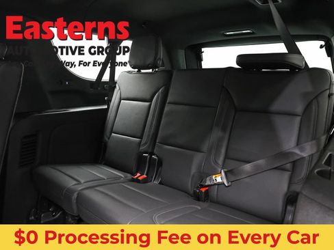 Used 2025 Chevrolet Suburban Z71 AWD/4WD image 28
