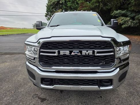 Used 2024 RAM 3500 Tradesman w/ Chrome Appearance Group AWD/4WD image 2
