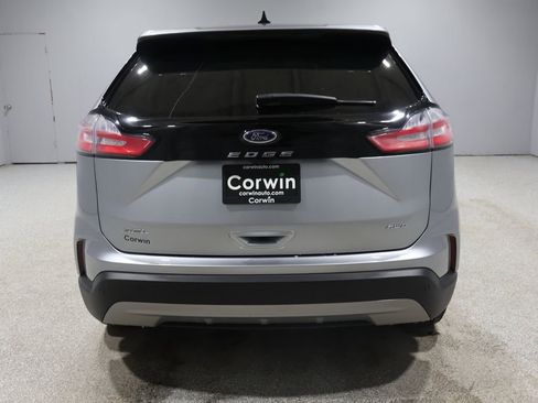 Used 2023 Ford Edge SEL w/ Convenience Package image 3