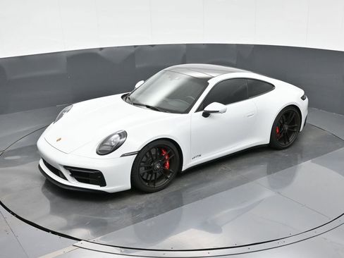 Certified 2022 Porsche 911 Carrera GTS image 26