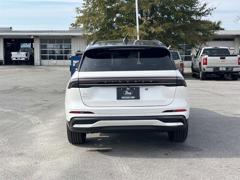 New 2026 Lincoln Nautilus Reserve w/ Jet Appearance Package image 4
