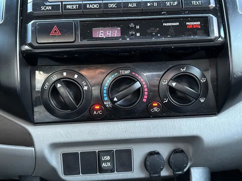 Used 2012 Toyota Tacoma PreRunner w/ Convenience Pkg image 32