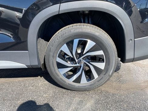 New 2025 Volkswagen Tiguan S image 17