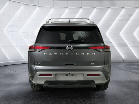 Used 2024 Nissan Pathfinder SL image 5