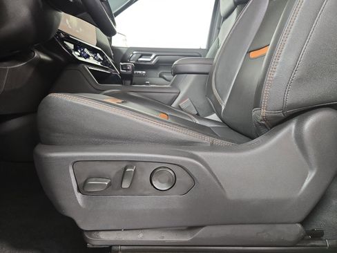 Certified 2023 GMC Sierra 1500 AT4 w/ Technology Package AWD/4WD image 28