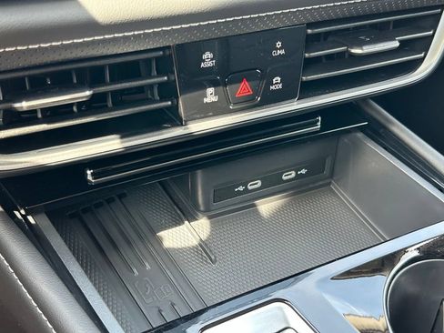 New 2026 Volkswagen Atlas SE FWD image 33