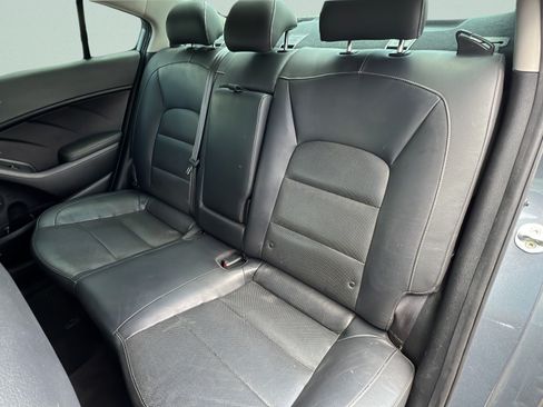 Used 2017 Kia Forte EX FWD image 9