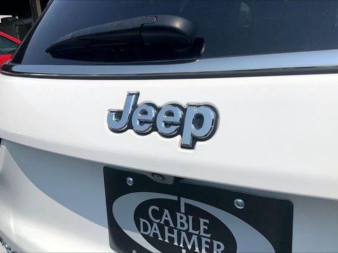 Used 2025 Jeep Compass Limited AWD/4WD image 29