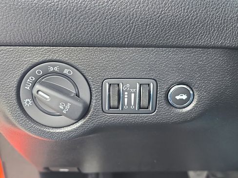 Used 2023 Dodge Challenger SXT w/ Blacktop Package image 27