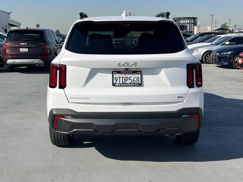 Certified 2024 Kia Sorento SX Prestige image 5